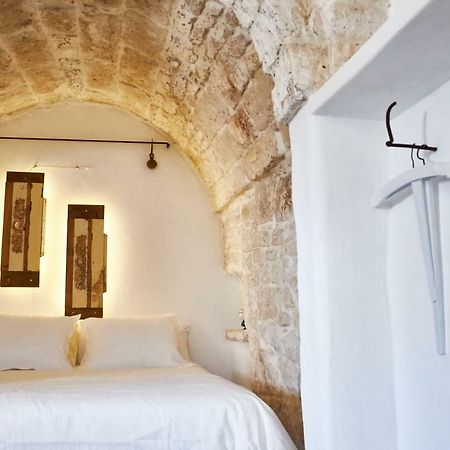 White Dream Apartment Ostuni Bagian luar foto