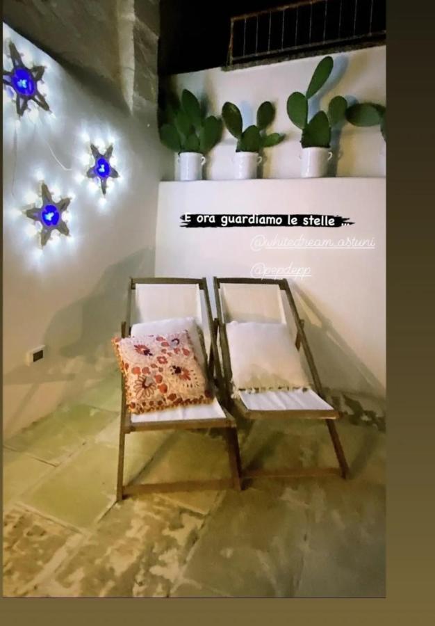 White Dream Apartment Ostuni Bagian luar foto