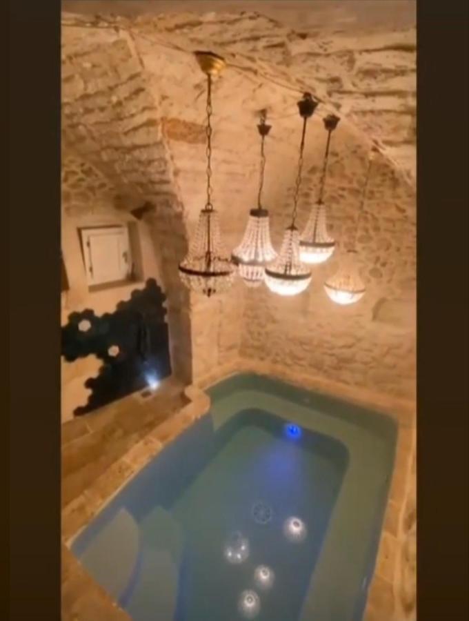 White Dream Apartment Ostuni Bagian luar foto