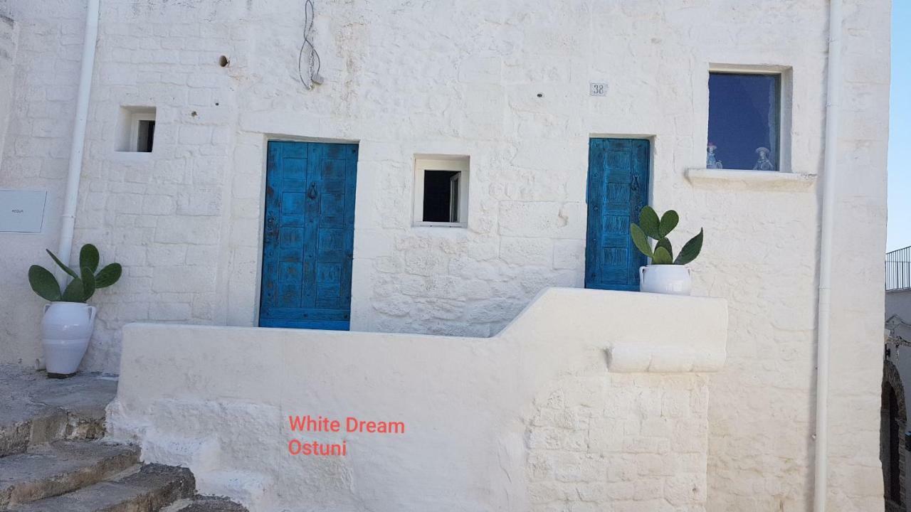 White Dream Apartment Ostuni Bagian luar foto
